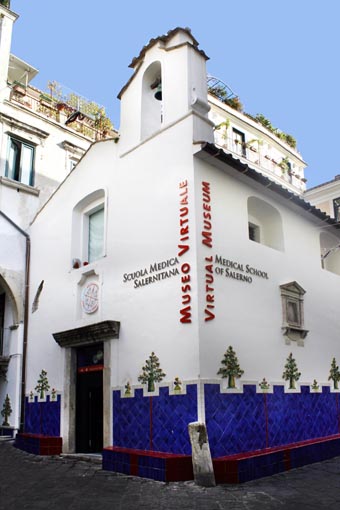 SALERNO /  Al via “La scuola adotta un monumento”. Tra sabato e domenica -26 e 27 maggio- gli alunni si trasformeranno in ciceroni per illustrare ai visitatori le bellezze del centro storico della citt.