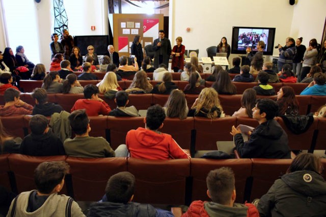 LArcheologia di Fratte nei Totem sensoriali delle Scuole di Salerno. I sussidi per i disabili visivi sono stati presentati  a Palazzo Ruggi nella sede della Soprintendenza con il Presidente della Provincia  Canfora