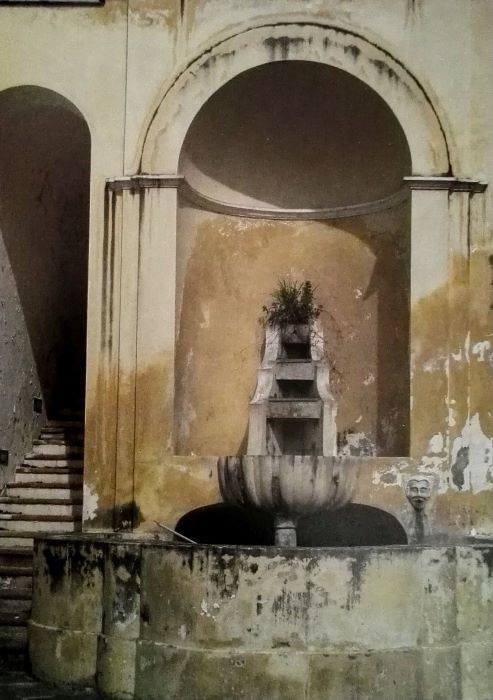 Fontane in citt: la fontana del Tribunale Amministrativo Regionale  #iorestoacasa  #laculturanonsiferma
