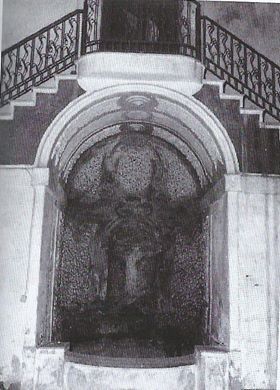 Fontane in citt: la fontana di palazzo San Massimo #iorestoacasa  #laculturanonsiferma