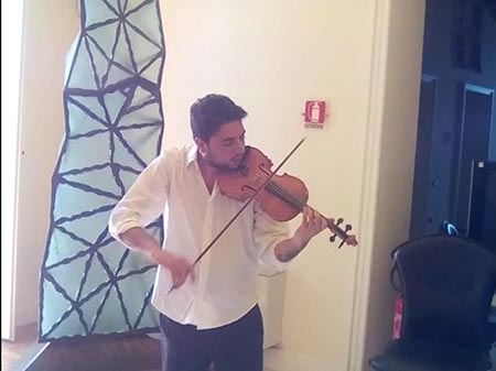 SALERNO / Il violinista Luigi Cavaliere si esibisce alla Festa della  Musica organizzata dalla Soprintendenza ABAP. Il giovane, con le note di Mozart e Bach, sar protagonista al Giardino della Minerva.