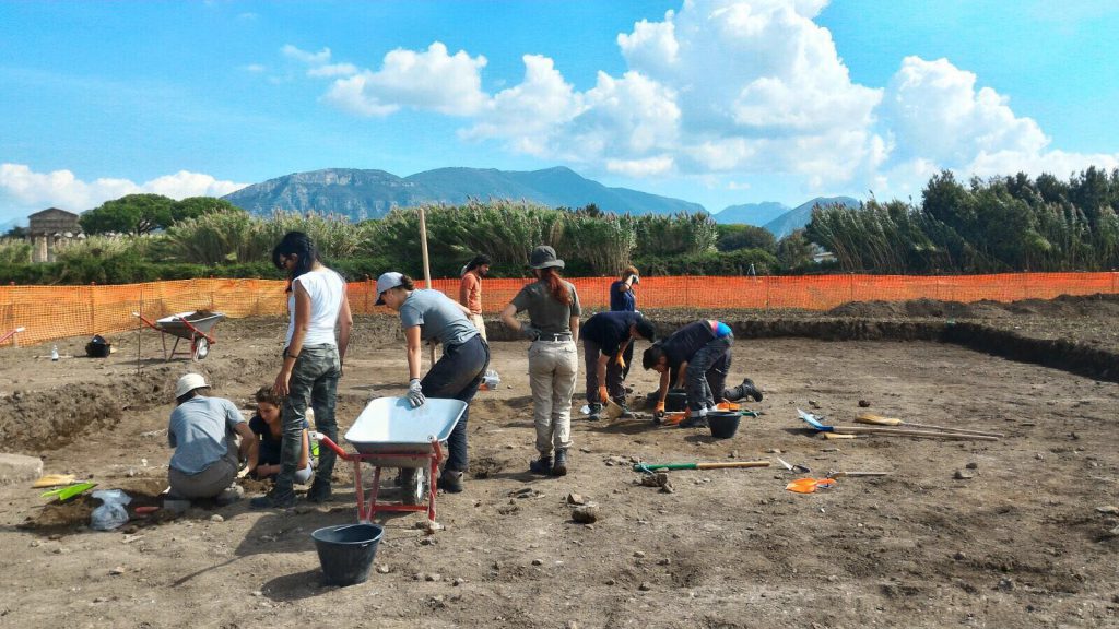 PAESTUM (SA) – Scavi archeologici a Paestum