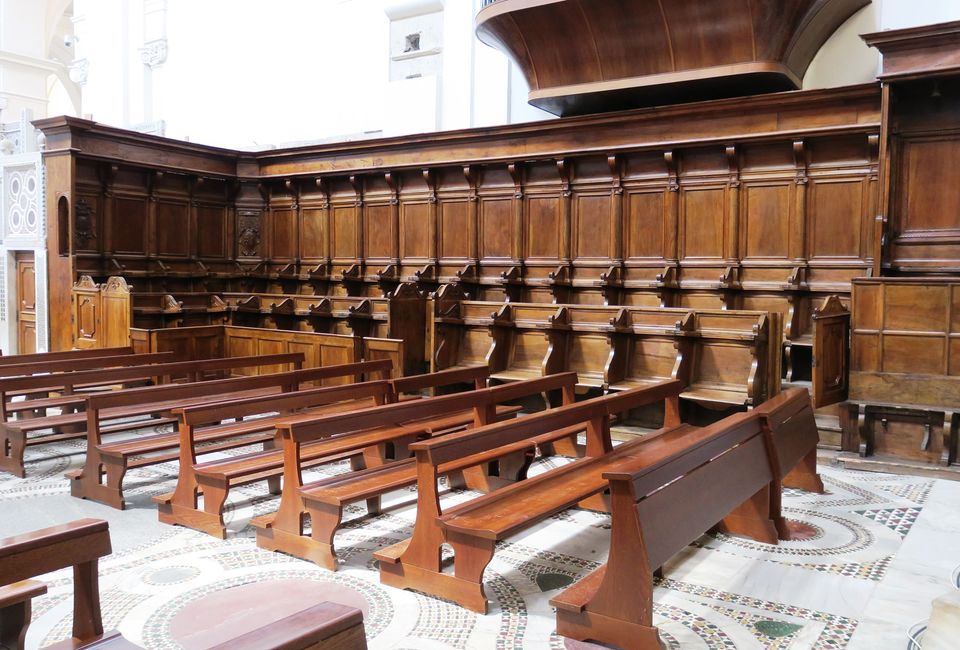 SALERNO – Cattedrale di san Matteo. Navata centrale, il coro ligneo  #laculturanonsiferma