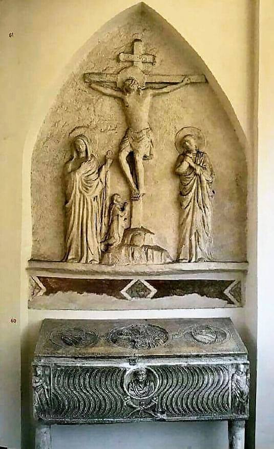 SALERNO – Cattedrale di san Matteo. Navata meridionale – sarcofago di Giacomo Capograsso    #laculturanonsiferma