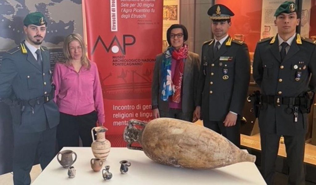 SALERNO: CONFISCATI PREZIOSI REPERTI ARCHEOLOGICI
