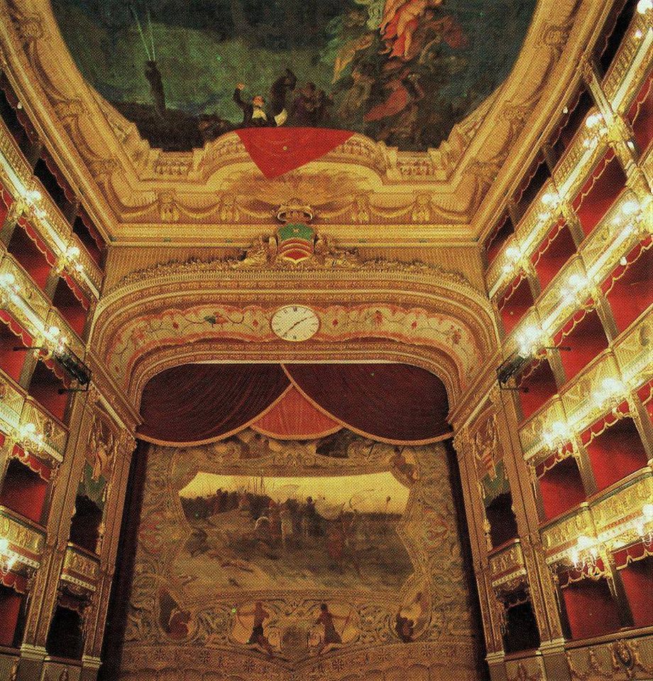 SALERNO – Il Teatro Verdi. L’interno e le decorazioni  #laculturanonsiferma