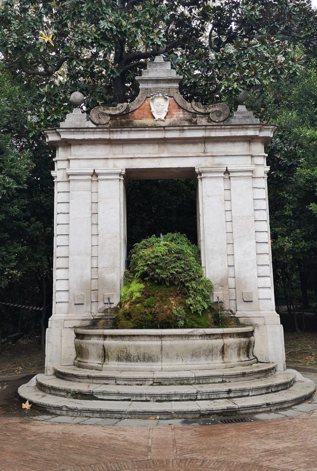 SALERNO – La fontana di Don Tullio nella Villa Comunale   #laculturanonsiferma