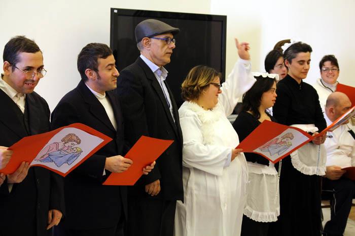 SALERNO / Successo per ARTINSIEME a Palazzo Ruggi.  I ragazzi del Laboratorio teatrale UILDM hanno portato gli auguri di buon Natale in Soprintendenza. Un momento importante di interscambio di esperienze artistiche nel segno dellinclusione.