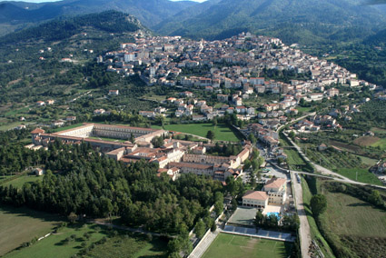 la Certosa di San Lorenzo apre le celle dell’Arte Contemporanea