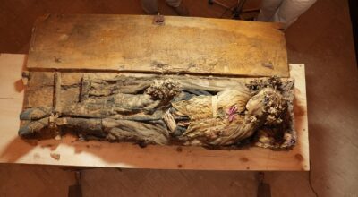 Prata di Principato Ultra (AV). Rinvenuta nella Chiesa dell’Immacolata la mummia di una giovane donna vissuta nell’Ottocento