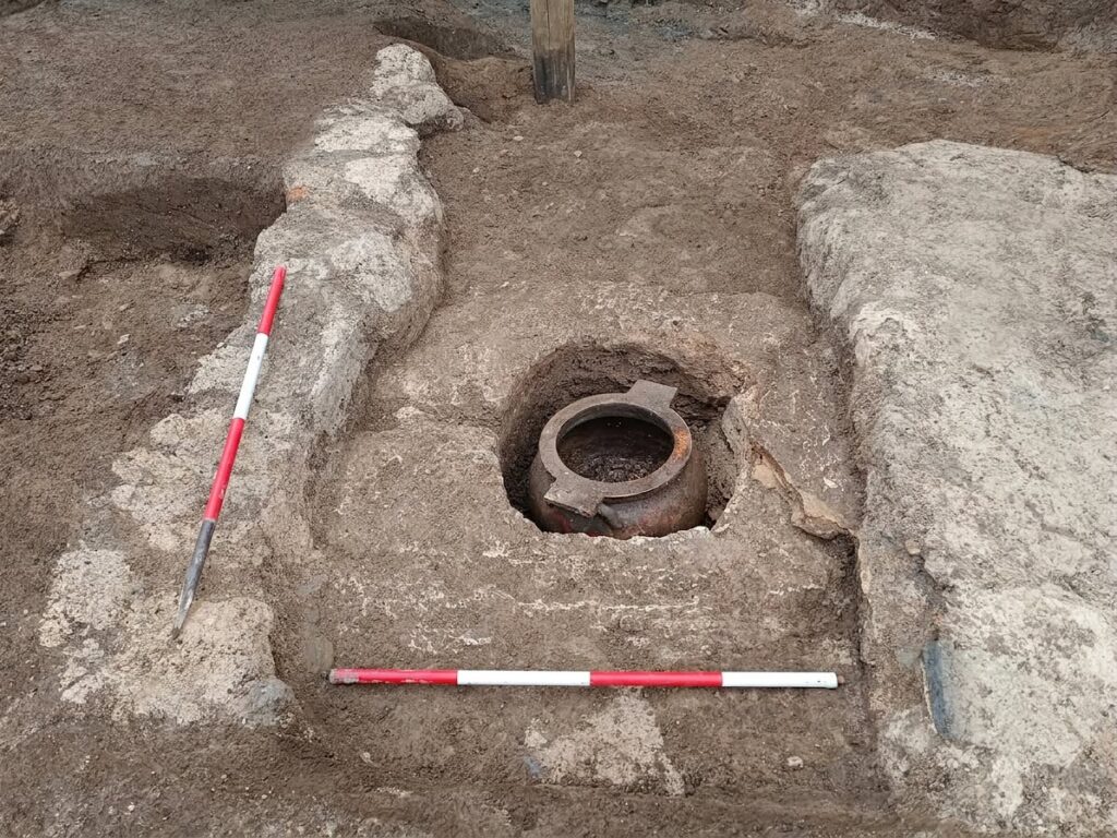 Archeologia preventiva a Pontecagnano: rinvenuta una rara tomba “a cubo” del VI secolo a.C.